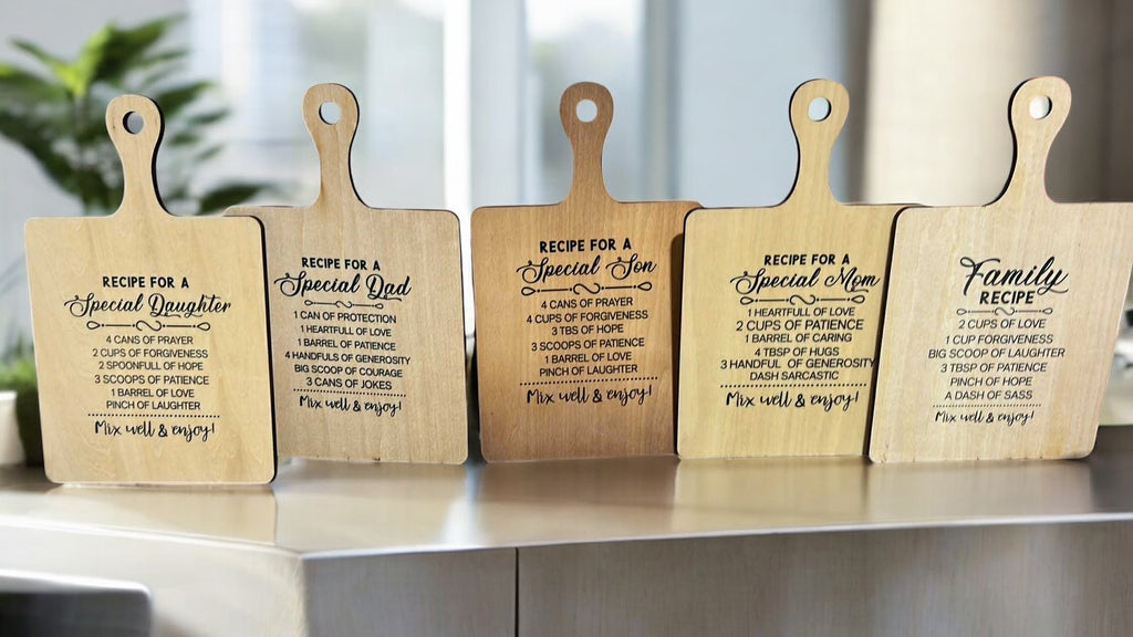 Personligt träbräde med egen design – 14,5×22 cm